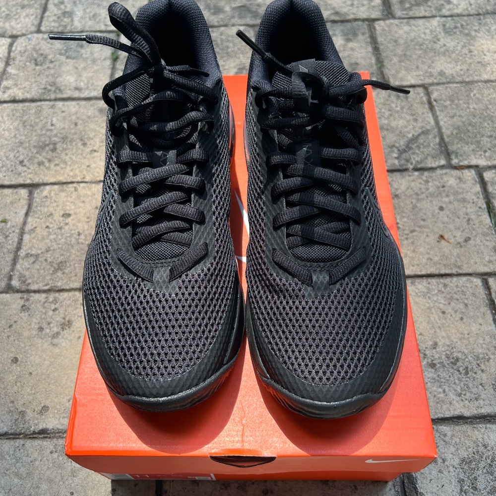 Nike Air Max Men's Black Sneakers - Picture 3 of 15